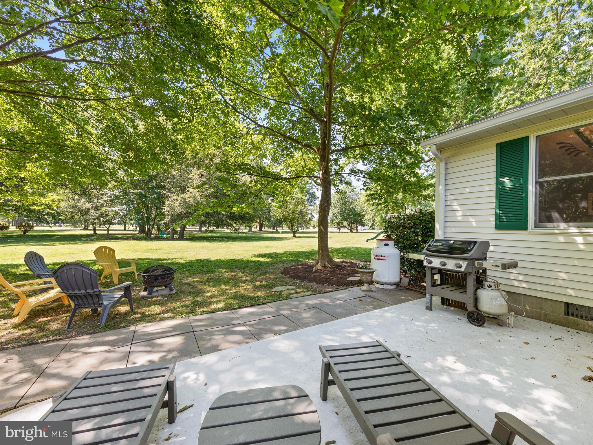 6343 Canterbury Dr