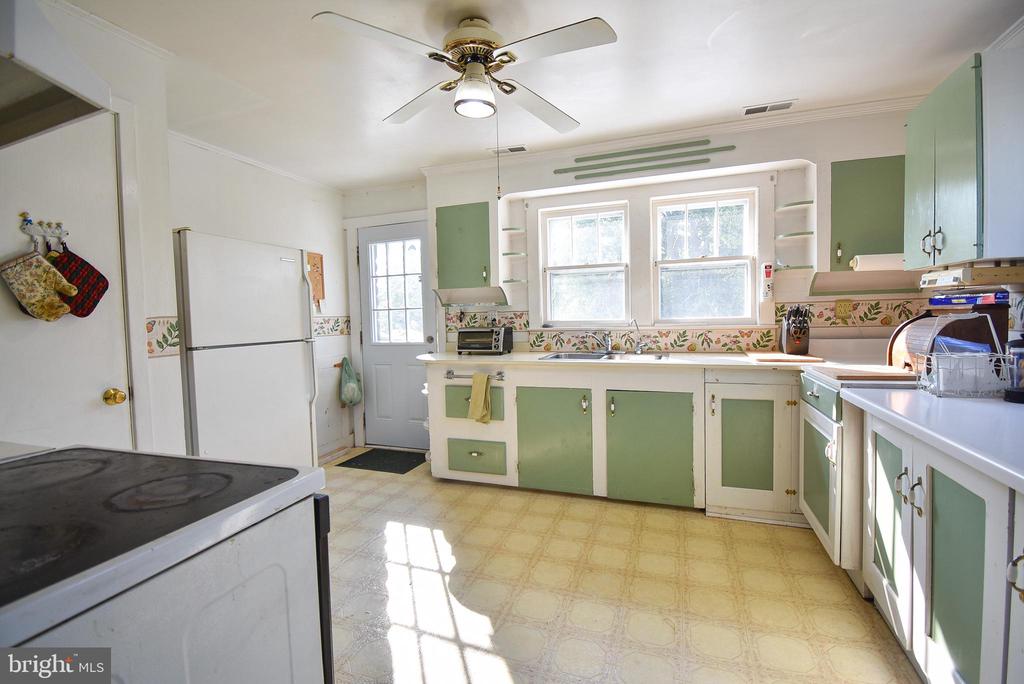 21585 Camper Circle