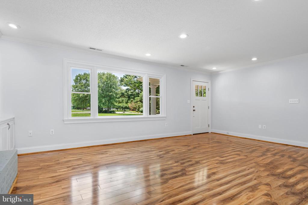 26306 Royal Oak Rd