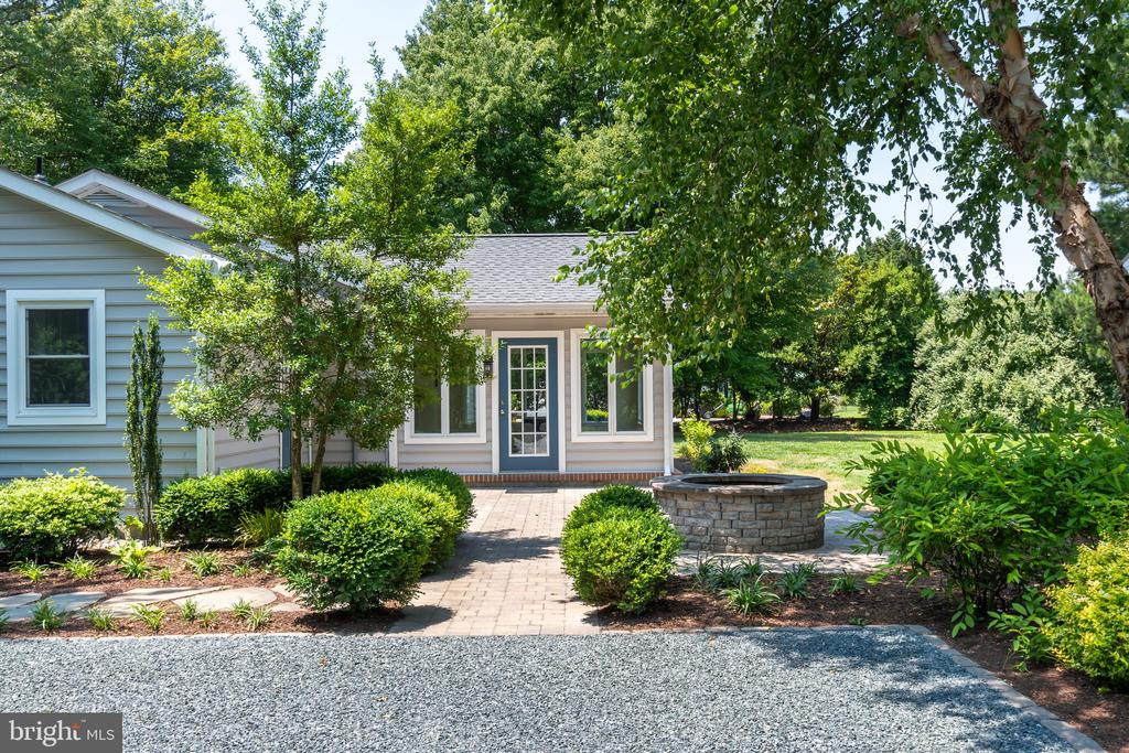 26306 Royal Oak Rd