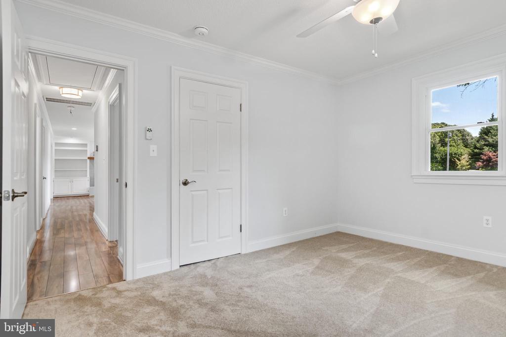 26306 Royal Oak Rd