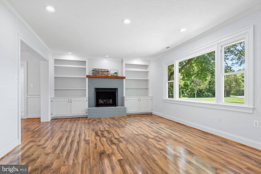 26306 Royal Oak Rd