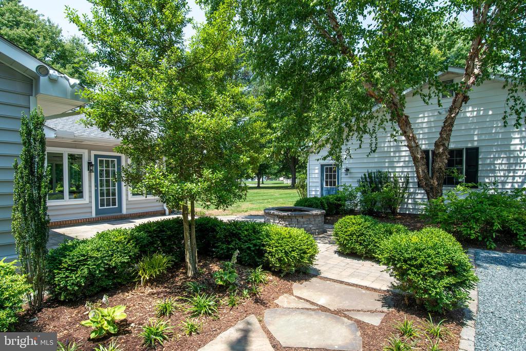 26306 Royal Oak Rd