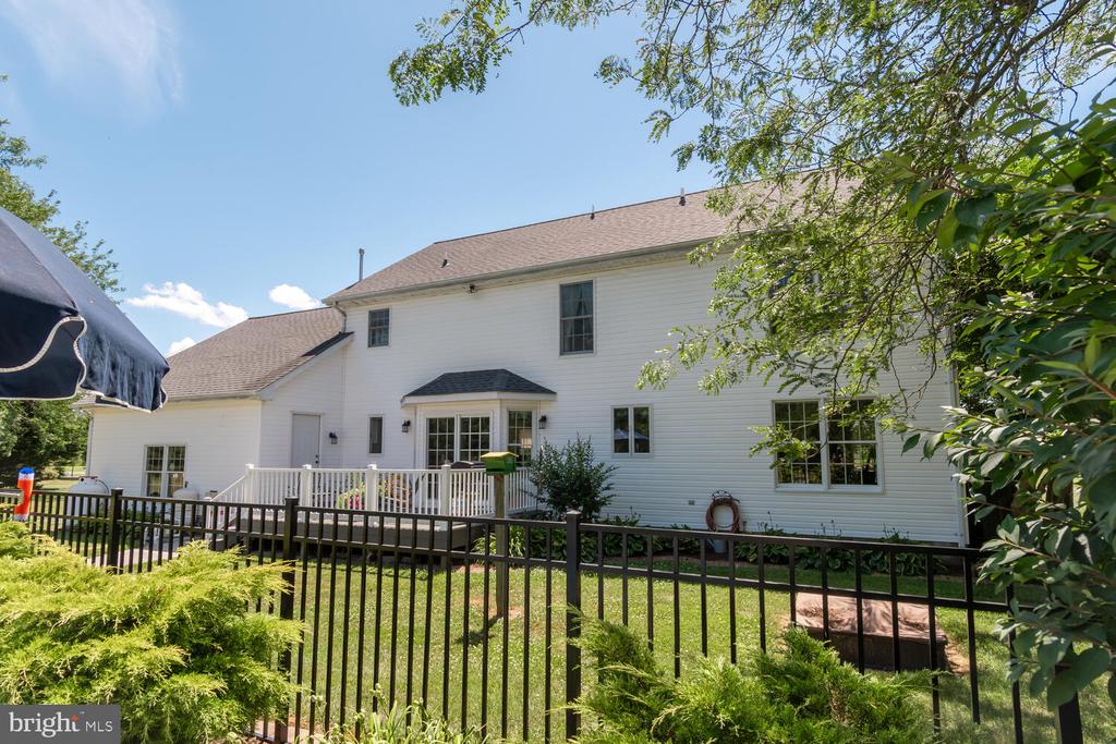 9160 Fox Meadow Ln