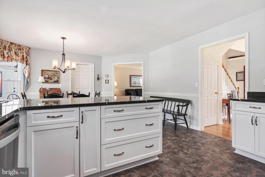 9160 Fox Meadow Ln