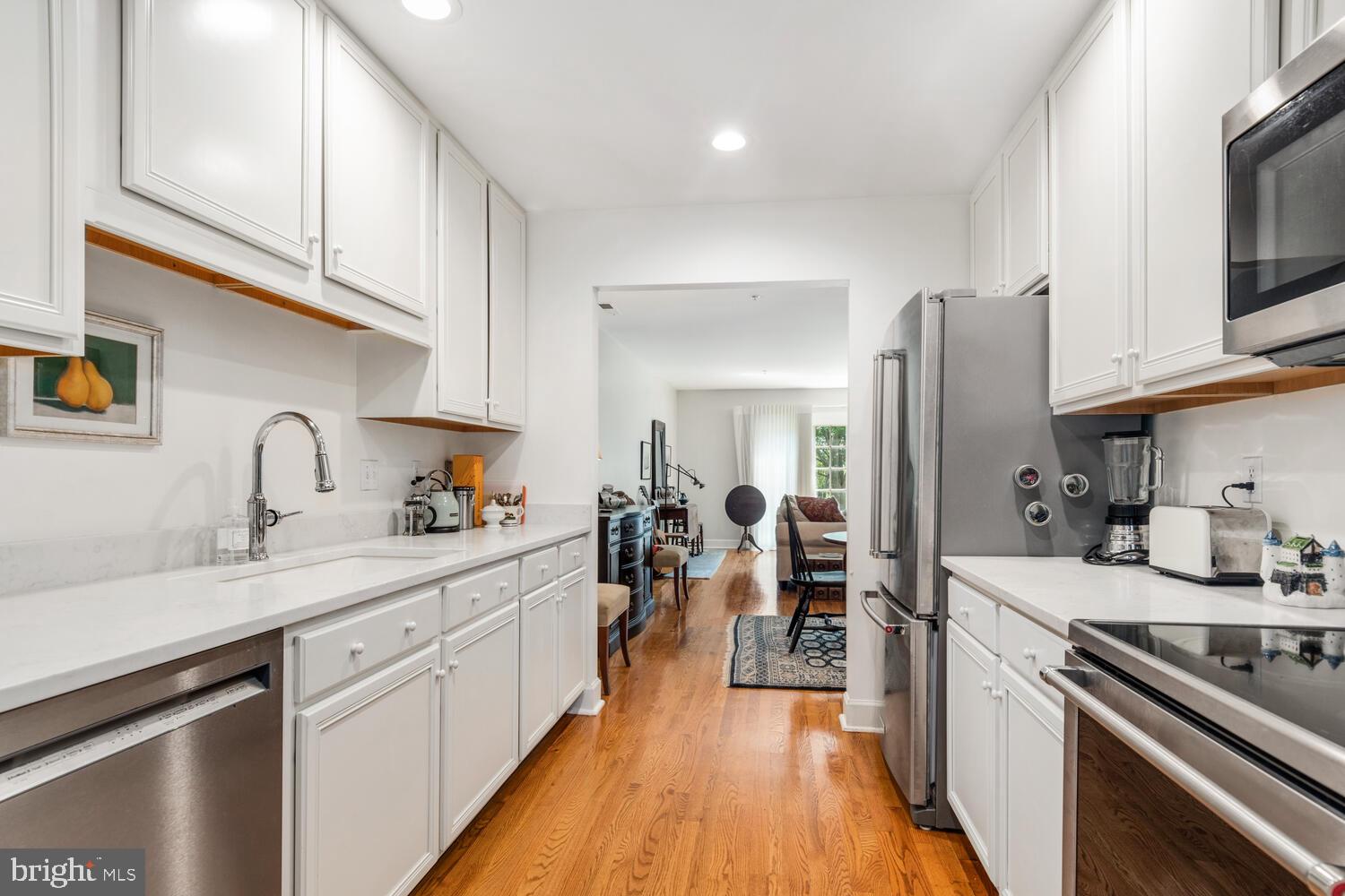 9521 QUAIL HOLLOW DR #603