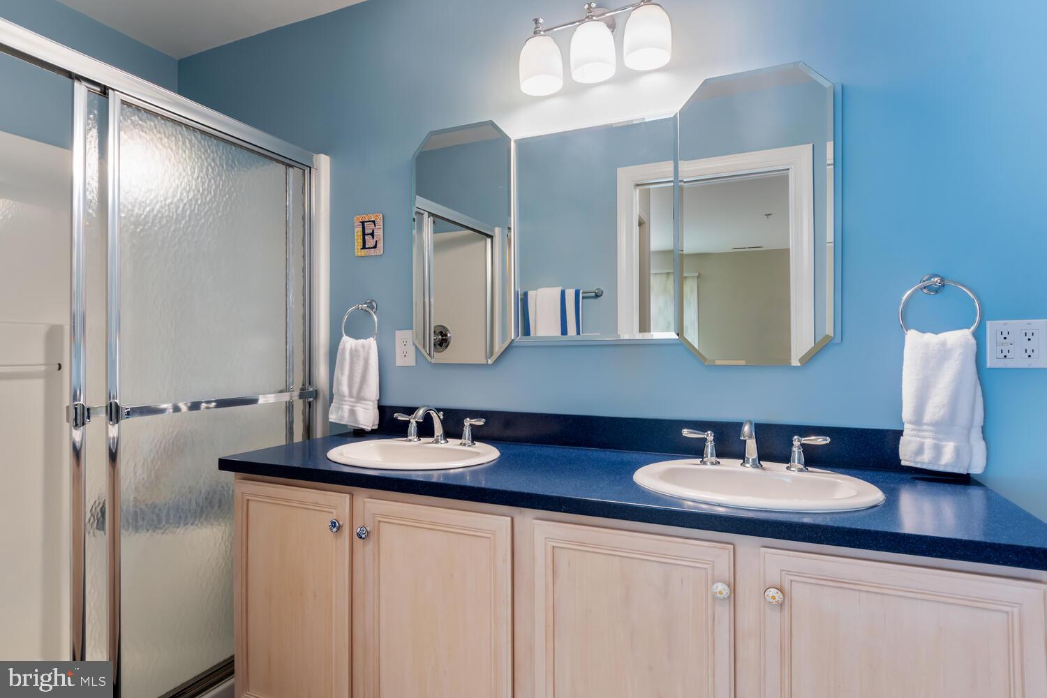 9521 QUAIL HOLLOW DR #603