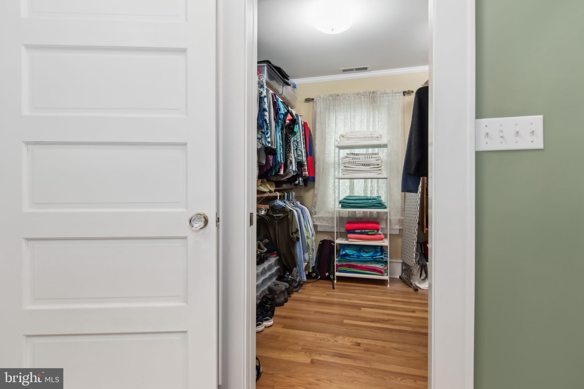 300 S Aurora St