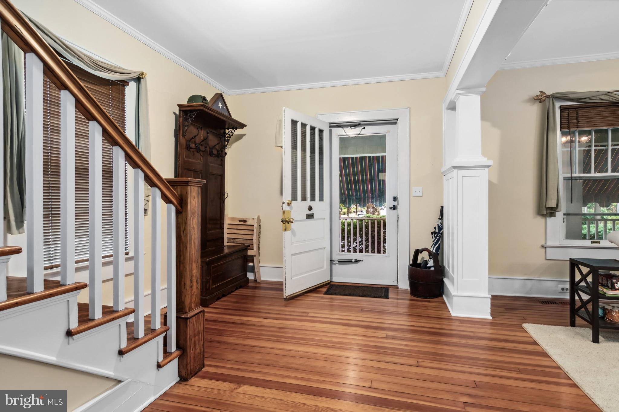 300 S Aurora St