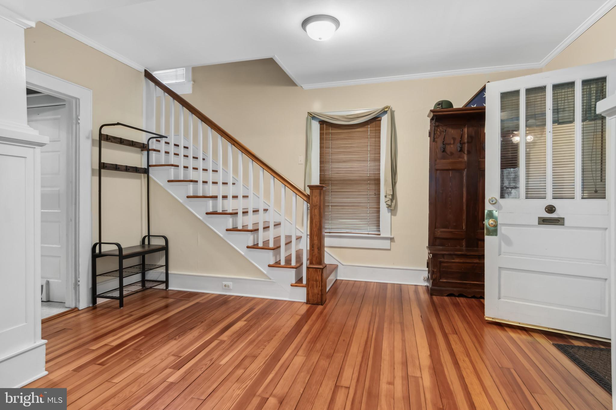 300 S Aurora St
