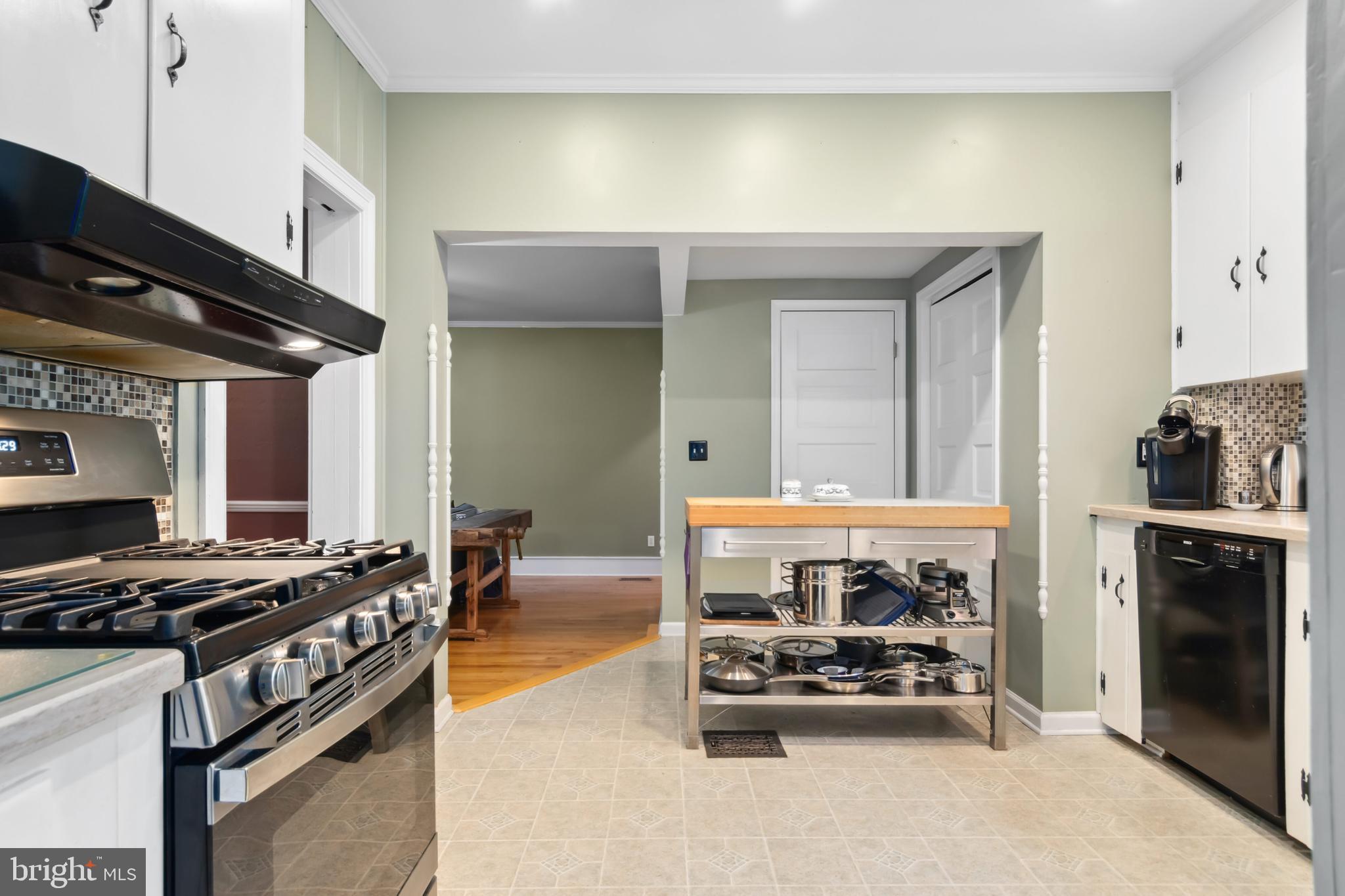 300 S Aurora St
