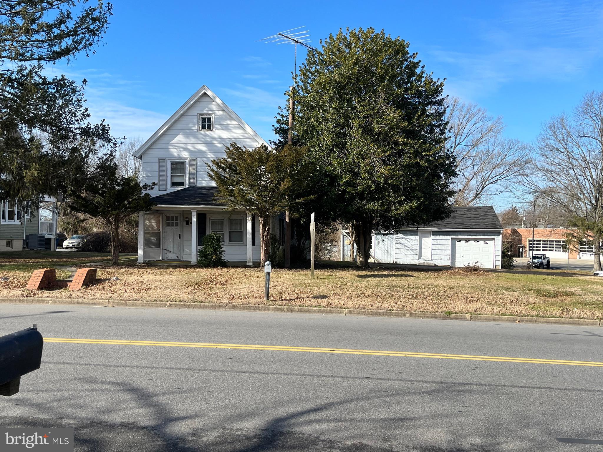 313 N Aurora St