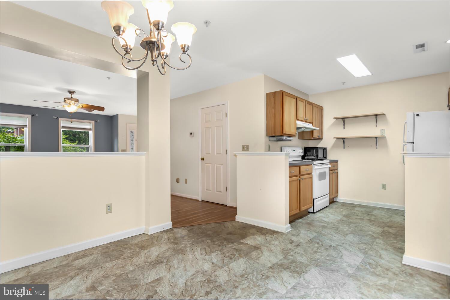 510 Brookletts Ave #201