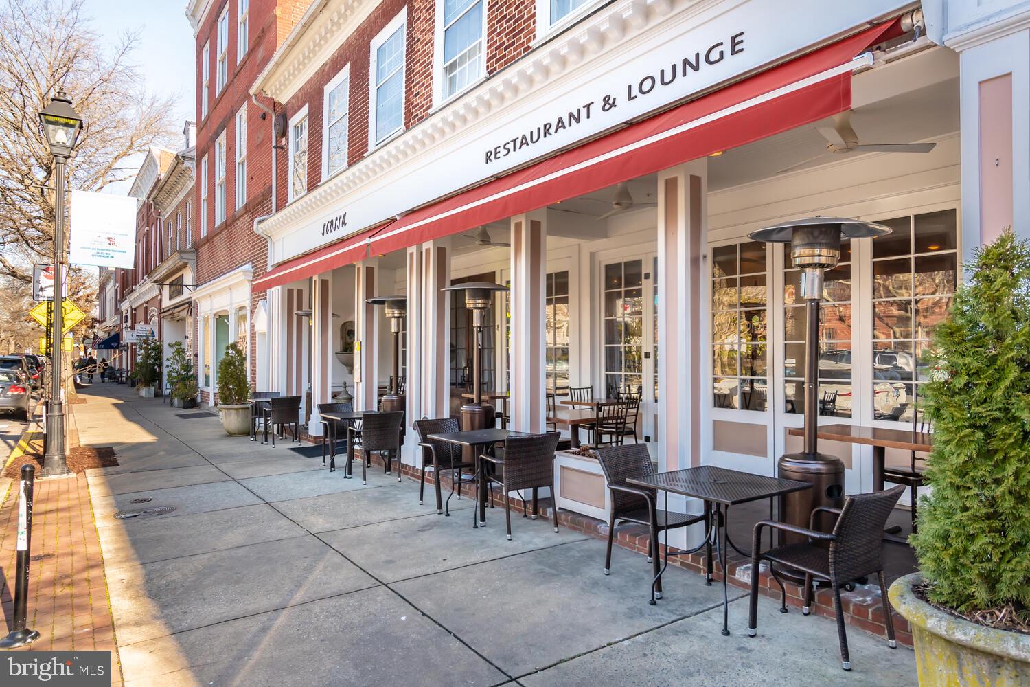 510 Brookletts Ave #201