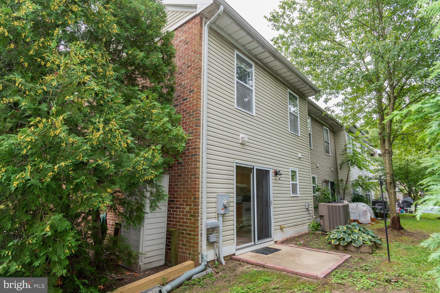 510 Brookletts Ave #201