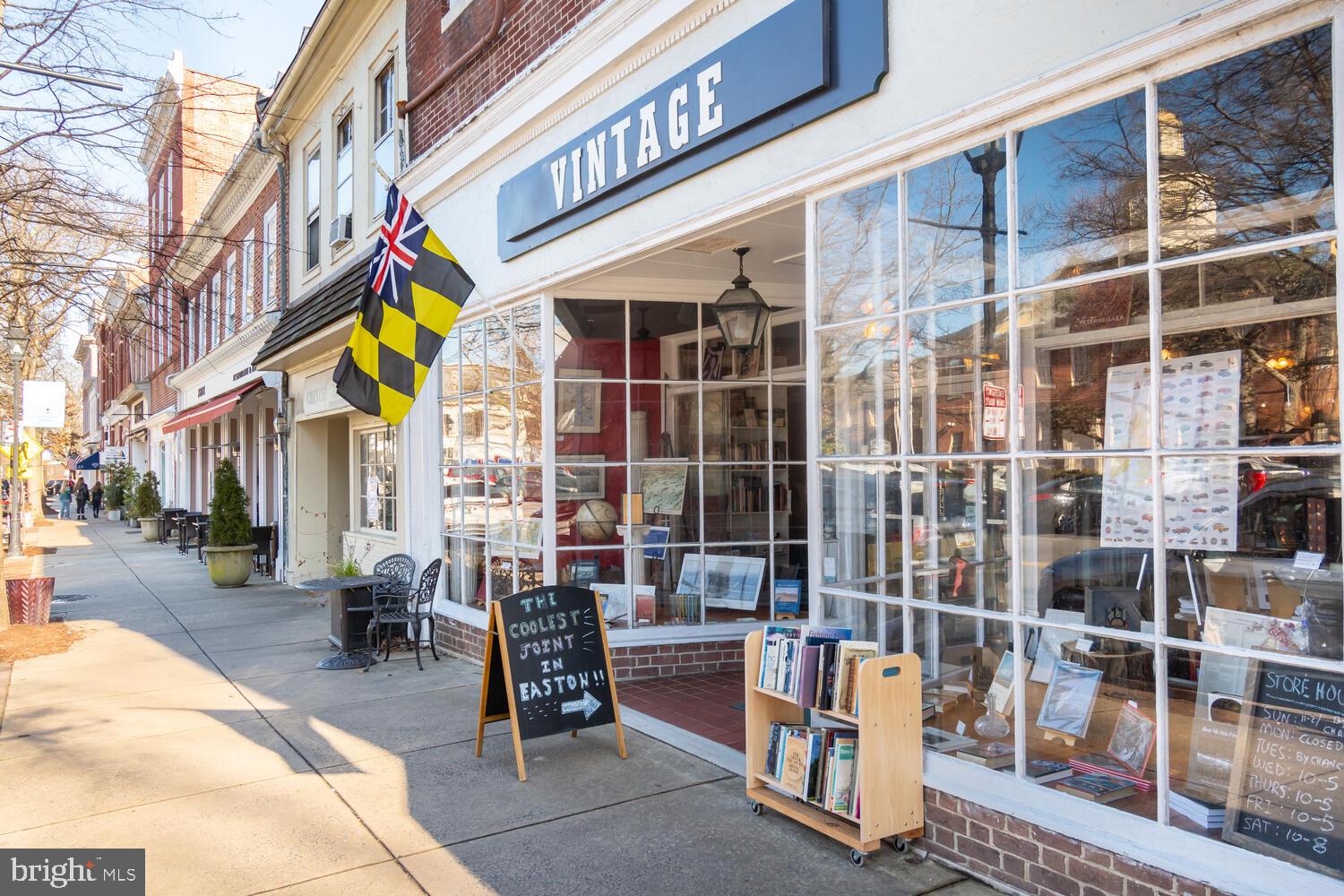 510 Brookletts Ave #201