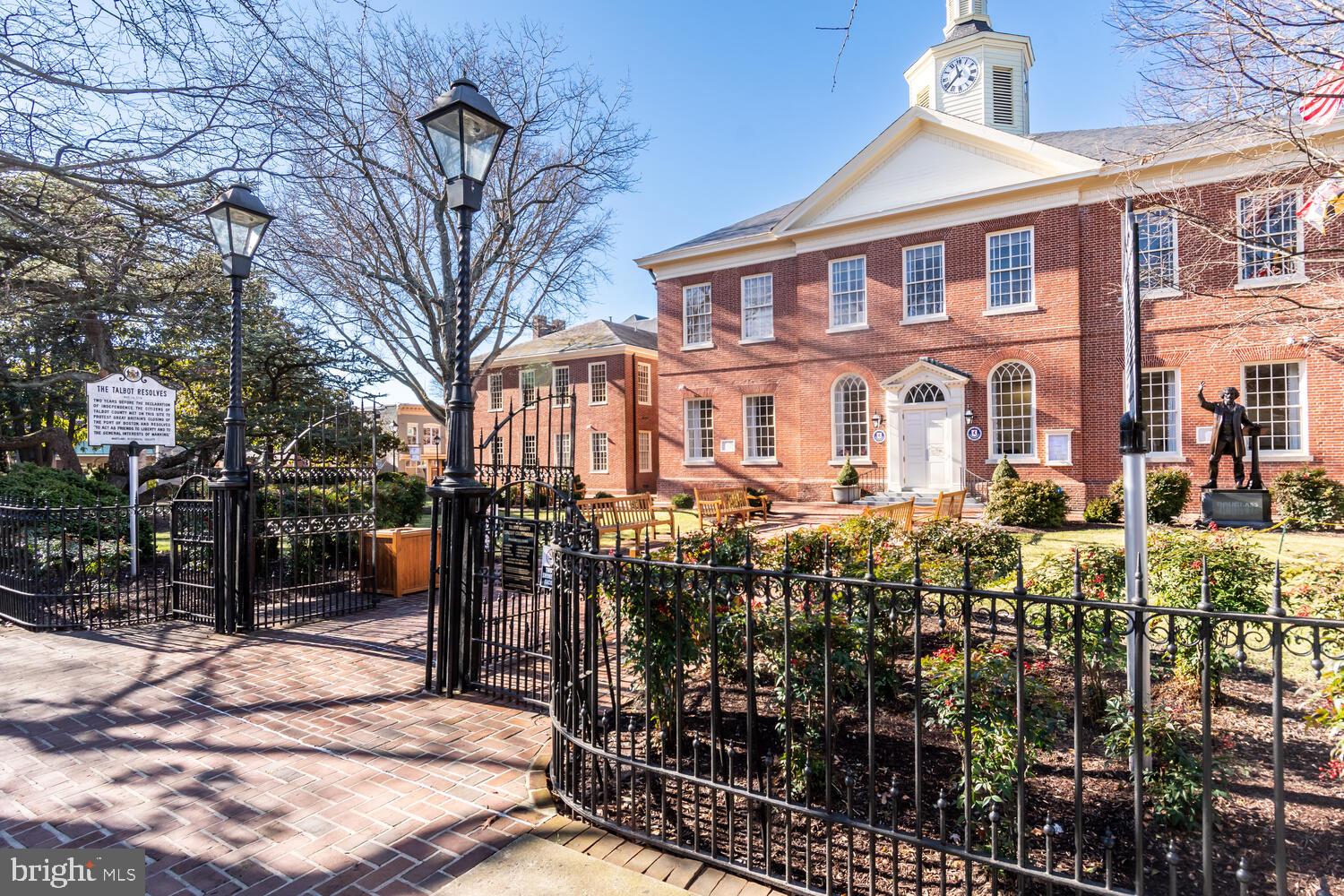 510 Brookletts Ave #201