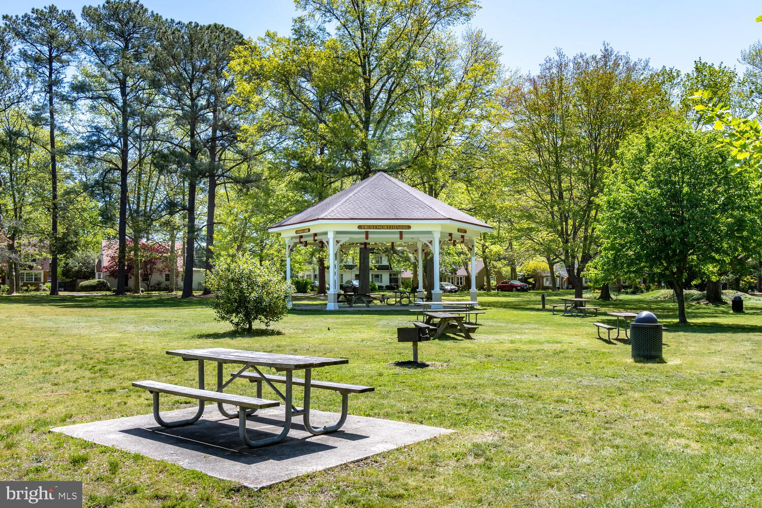 510 Brookletts Ave #201