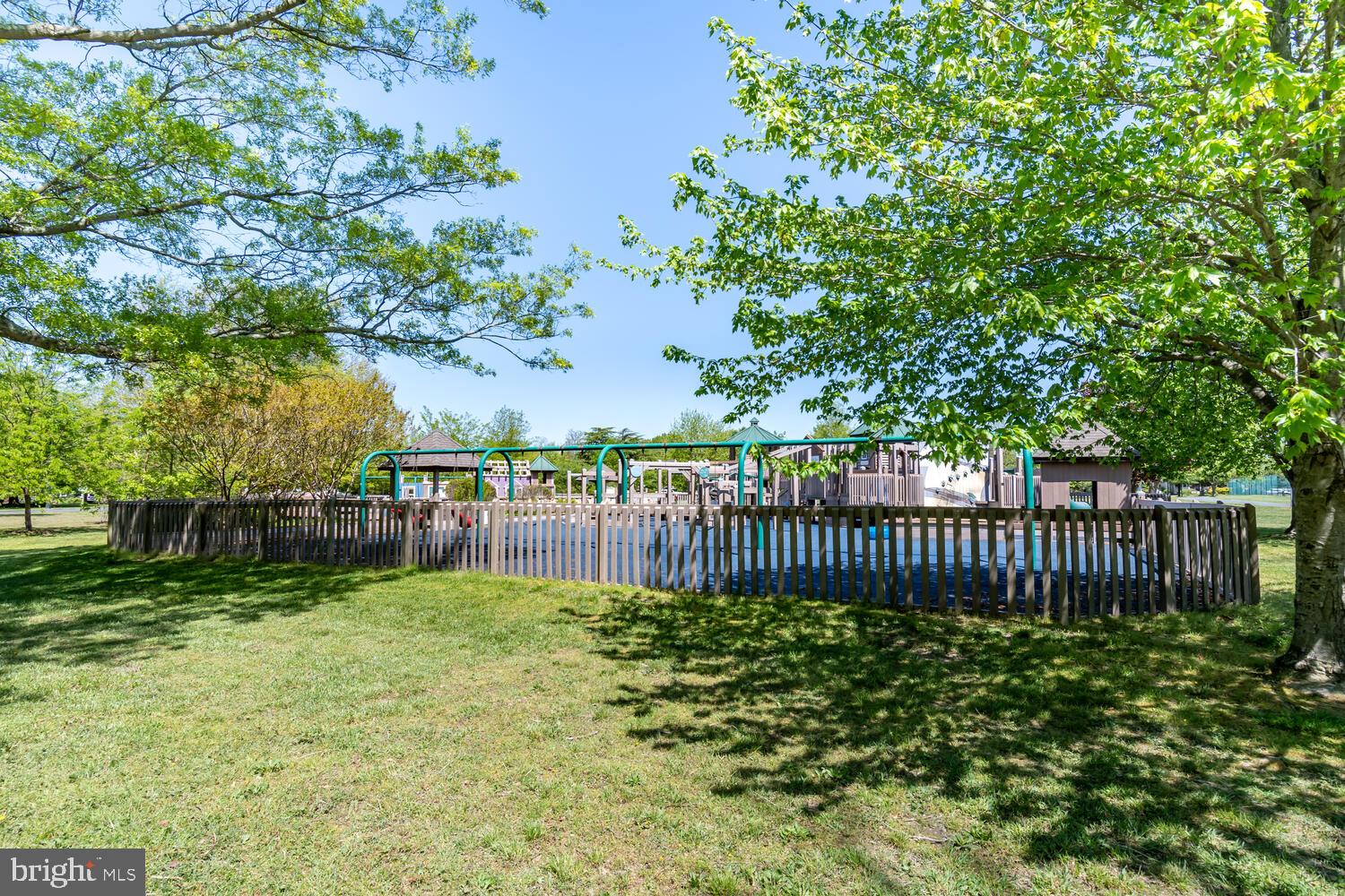 510 Brookletts Ave #201