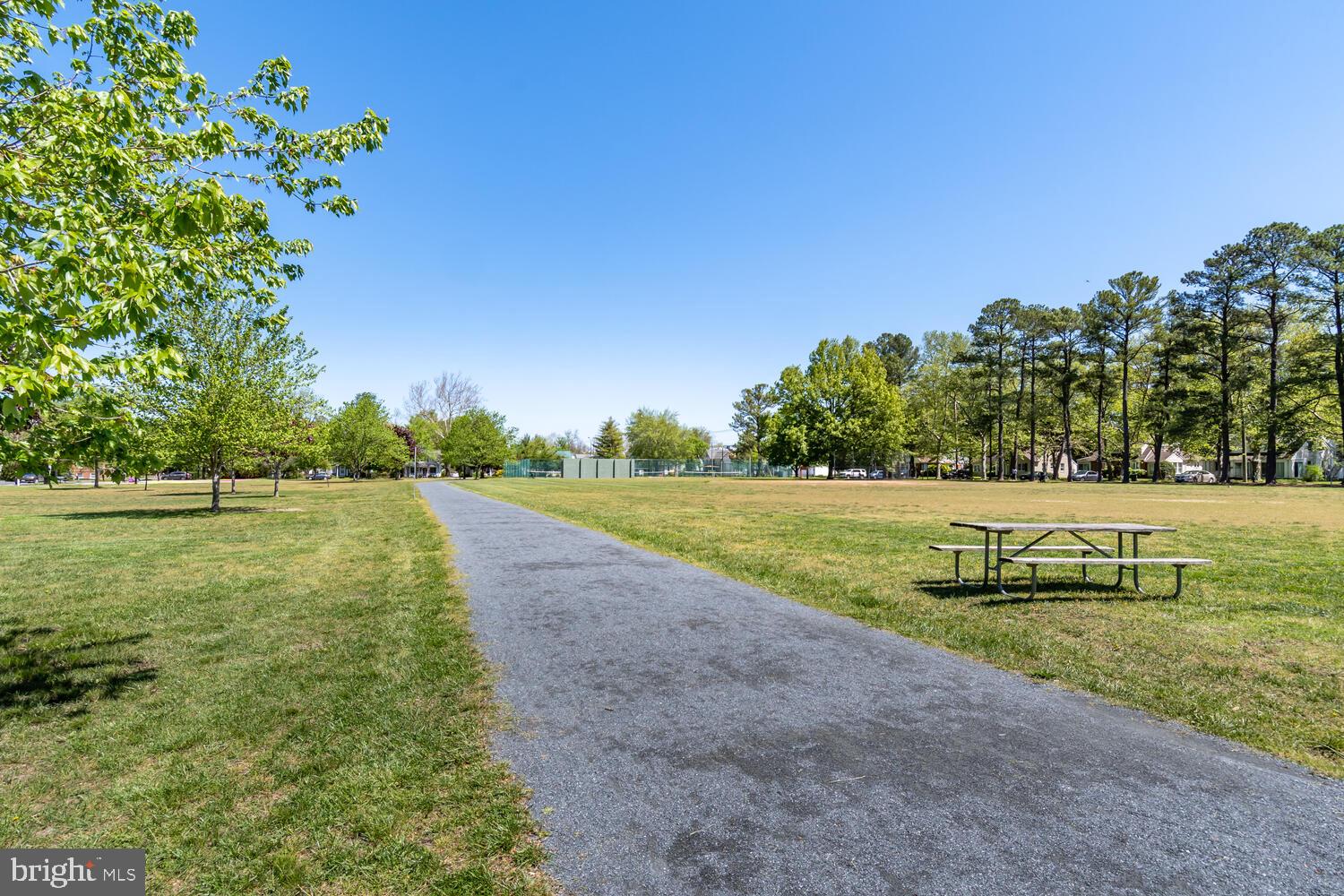 510 Brookletts Ave #201