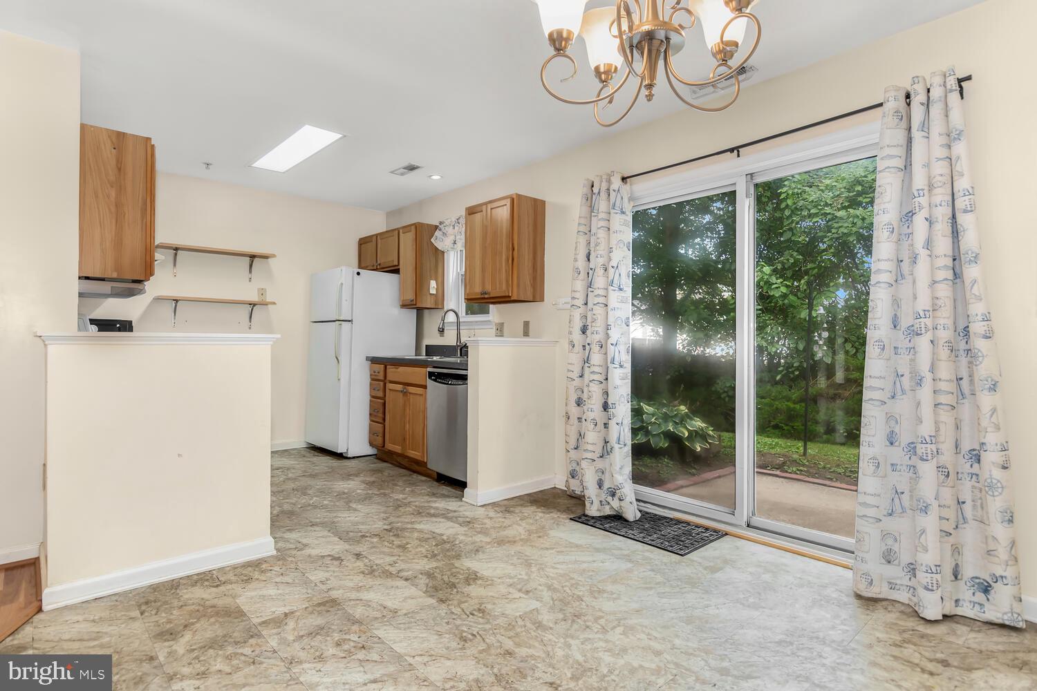 510 Brookletts Ave #201