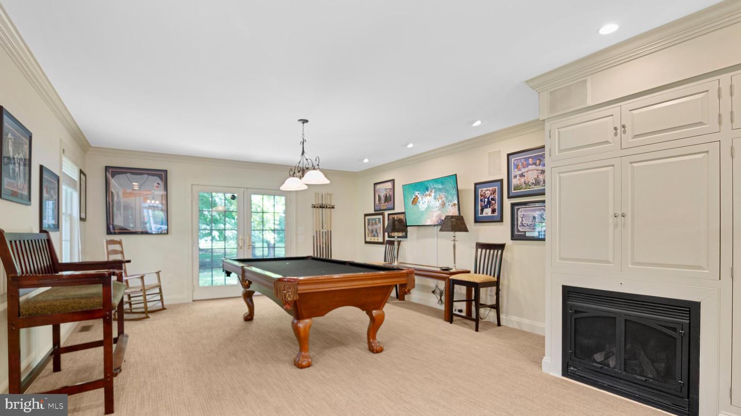 7768 Woodland Cir