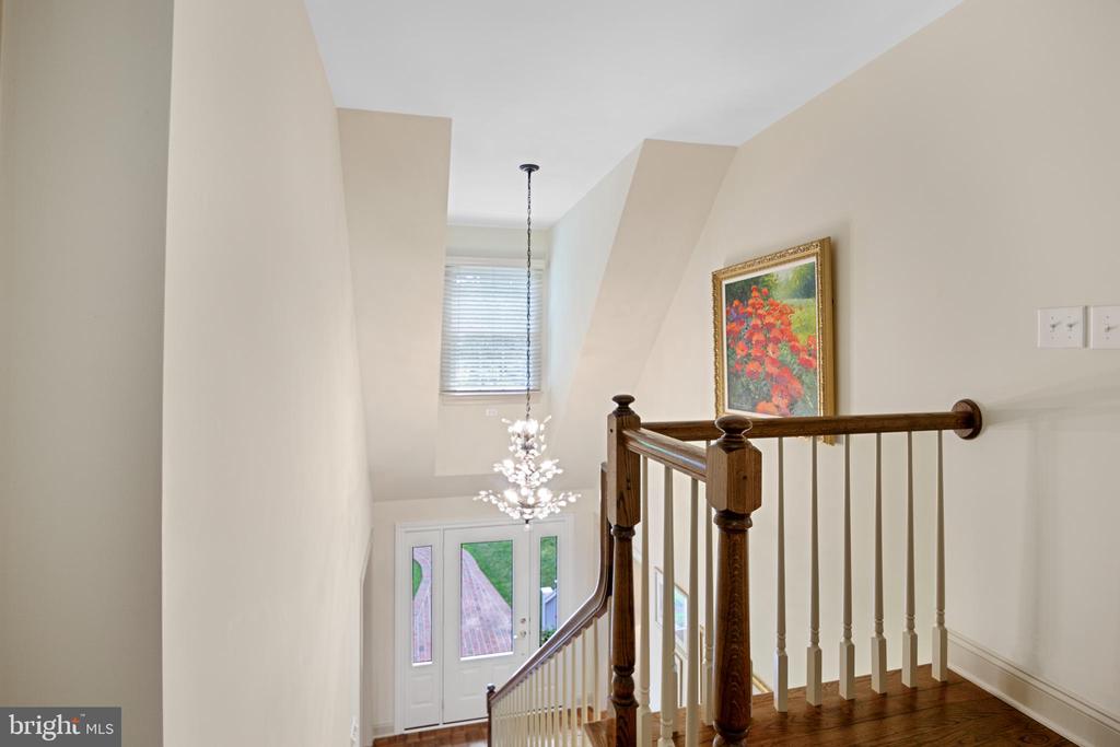 7768 Woodland Cir