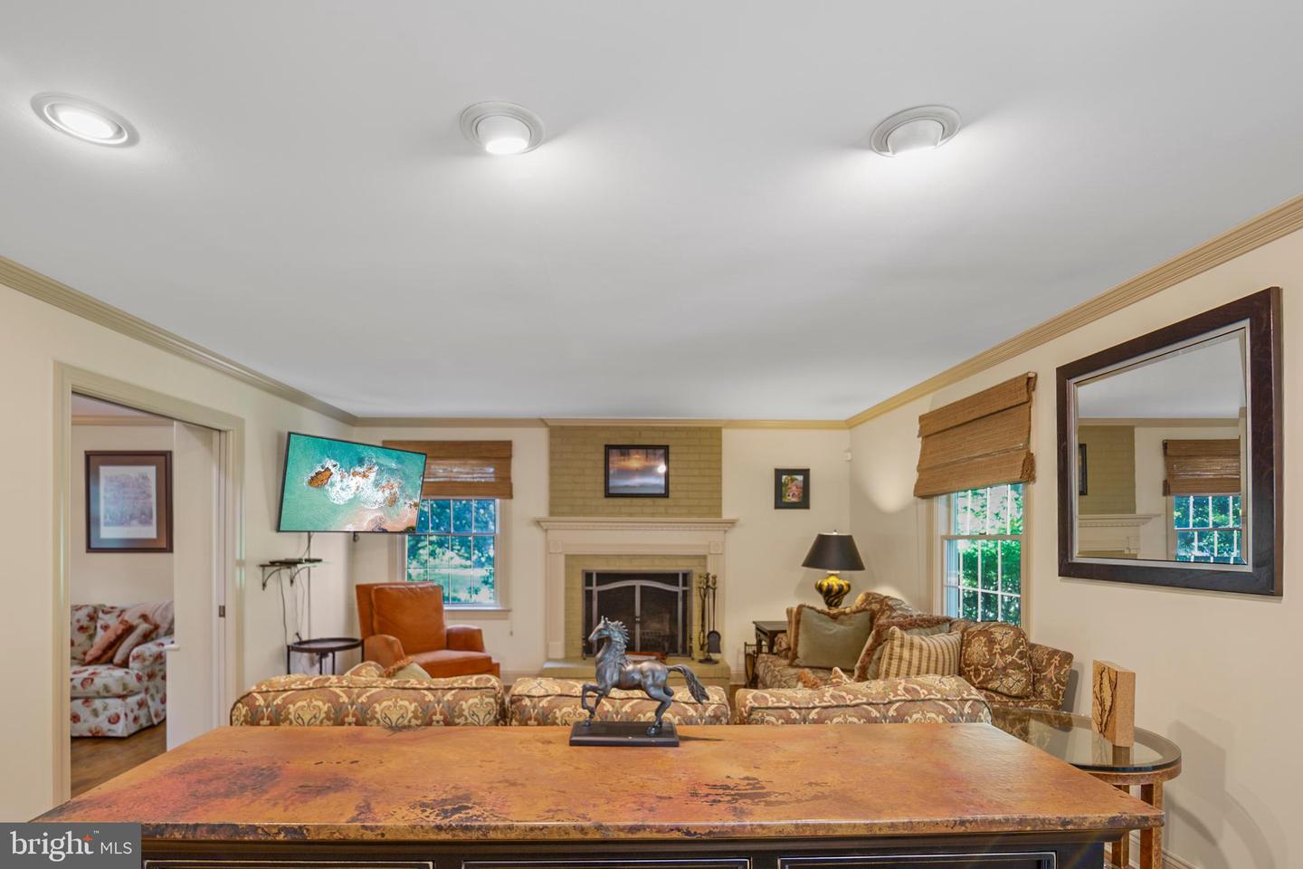 7768 Woodland Cir