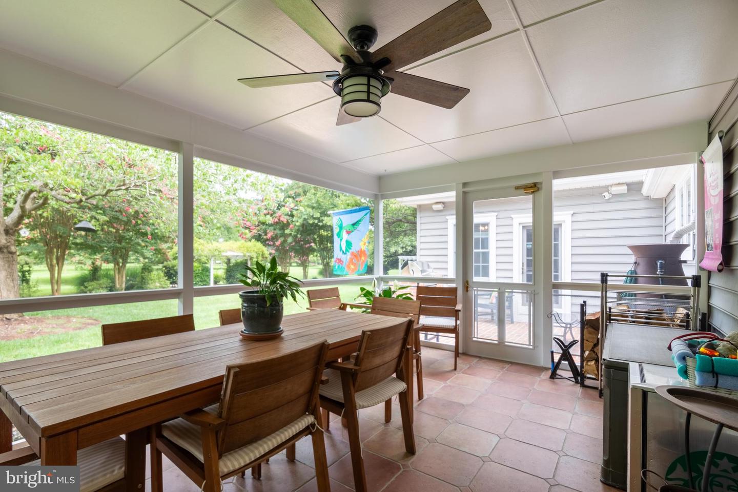 7768 Woodland Cir