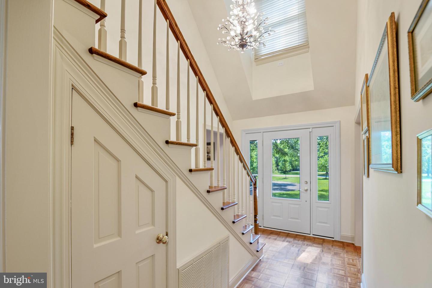 7768 Woodland Cir