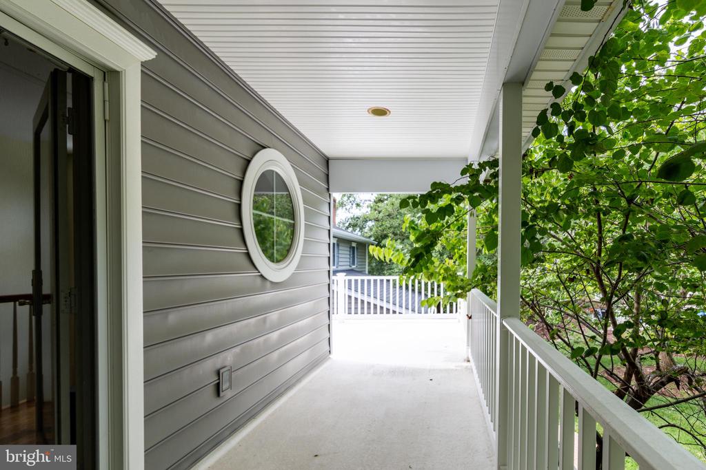 7768 Woodland Cir