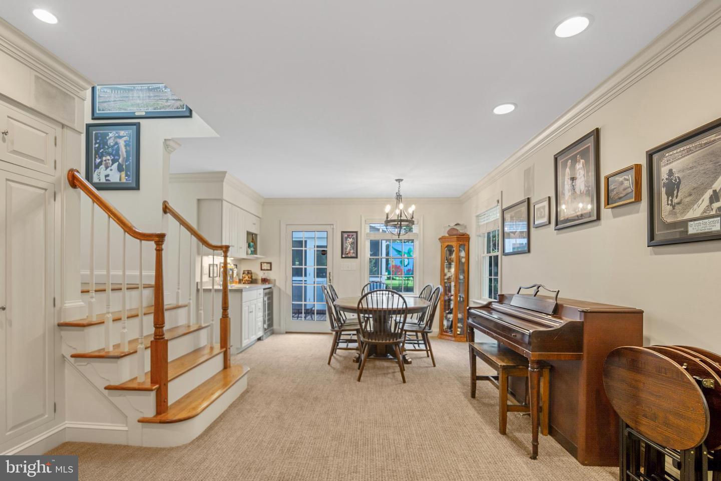 7768 Woodland Cir