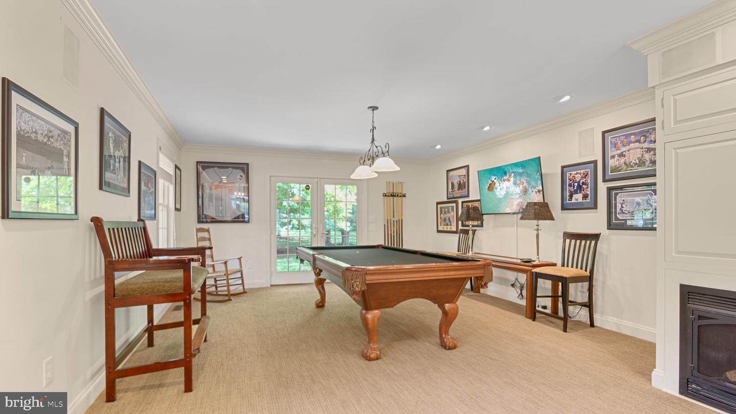 7768 Woodland Cir
