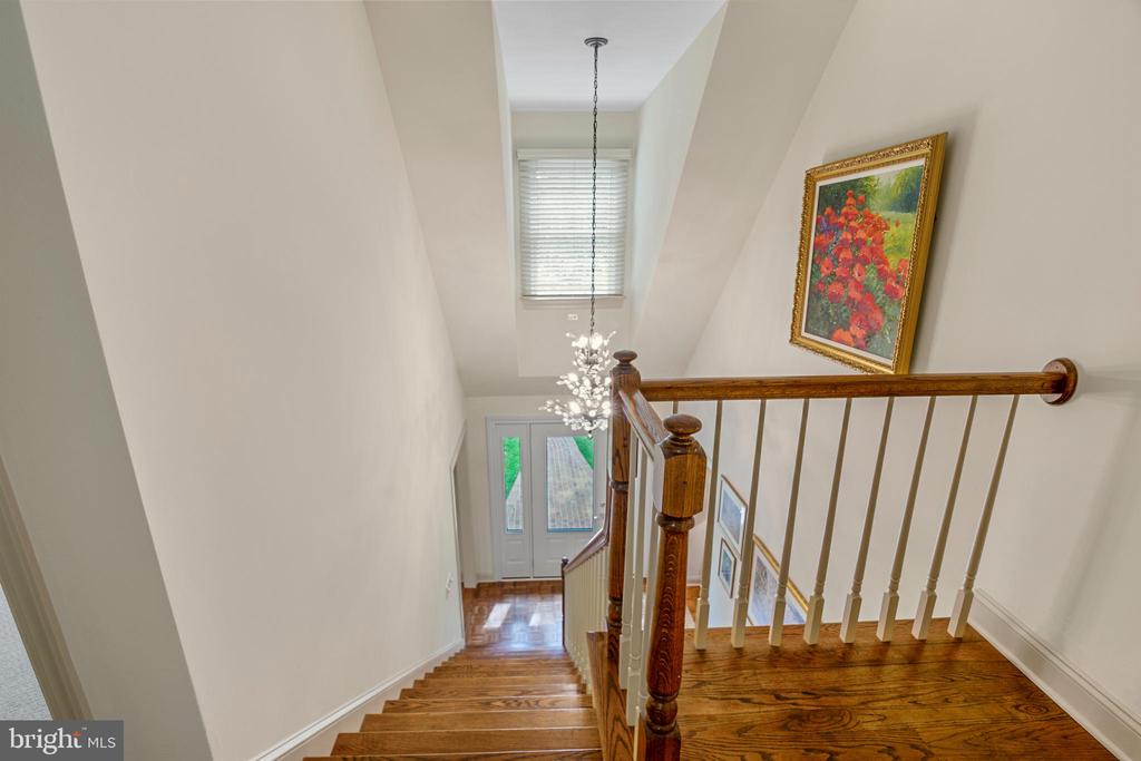 7768 Woodland Cir