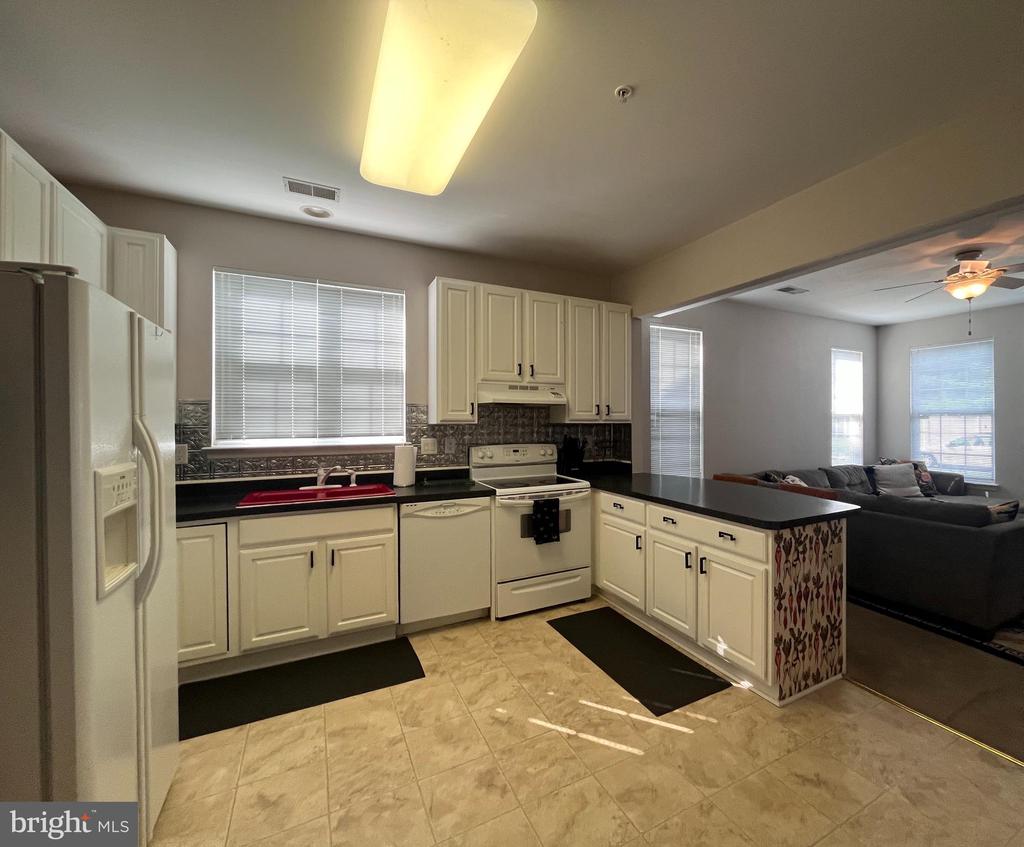 701 Meadow Dr
