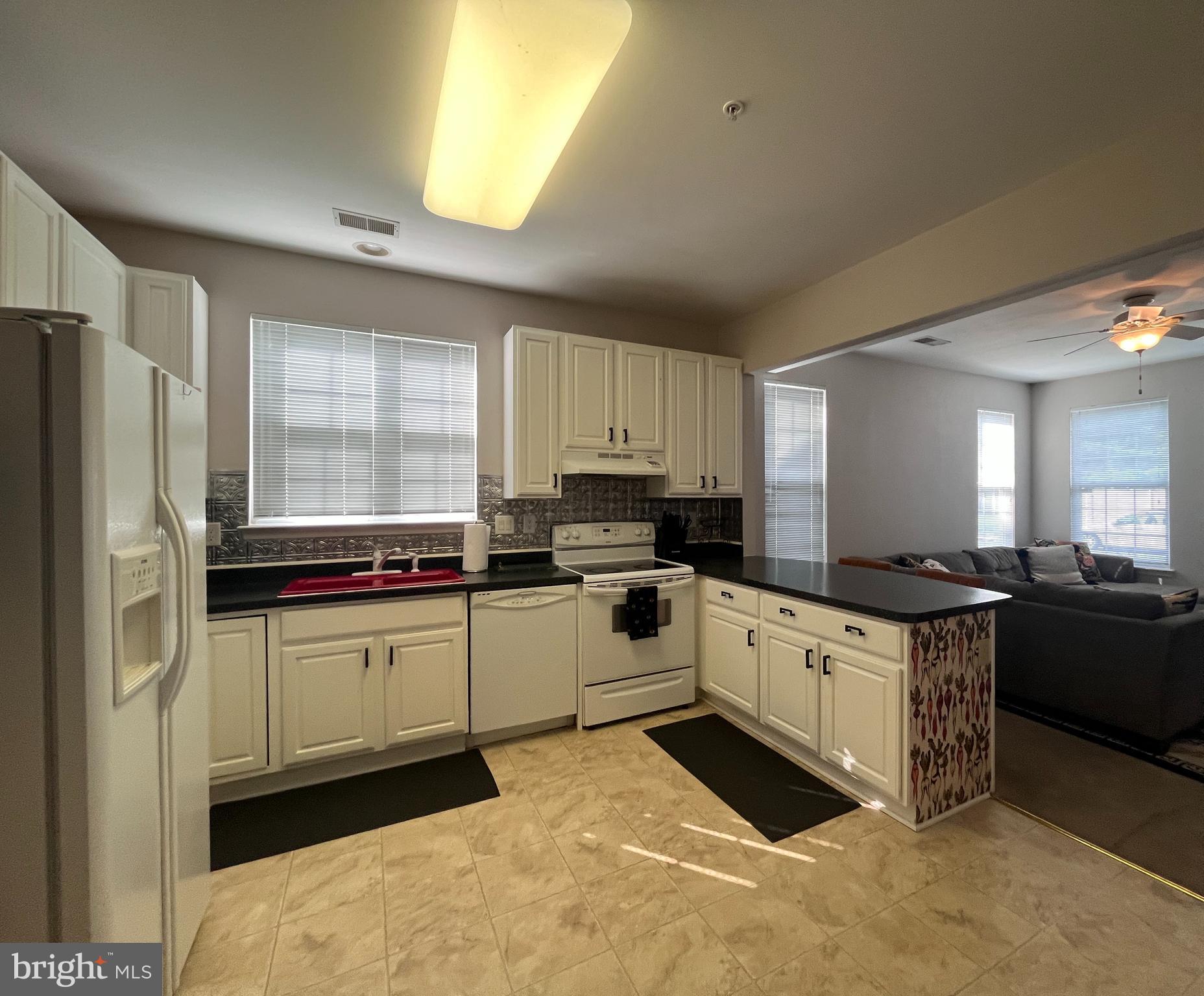 701 Meadow Dr