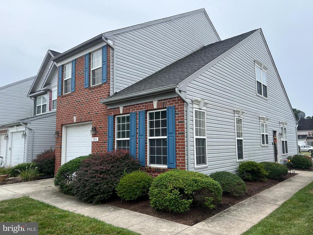 701 Meadow Dr