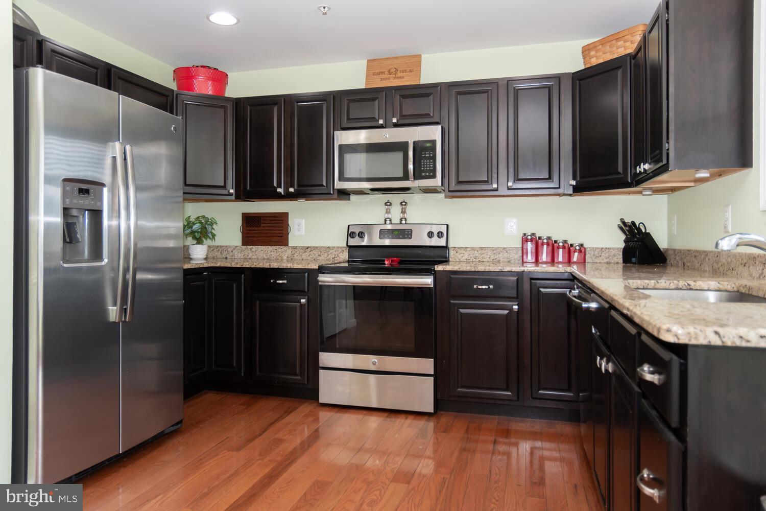 29314 Greenfield Ave