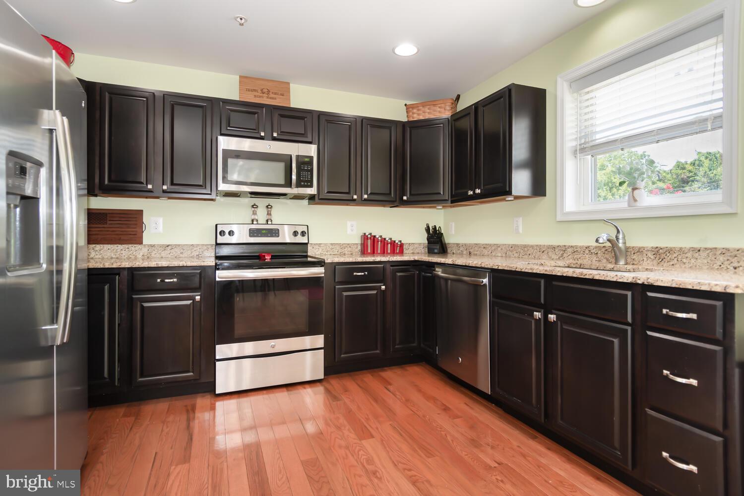 29314 Greenfield Ave