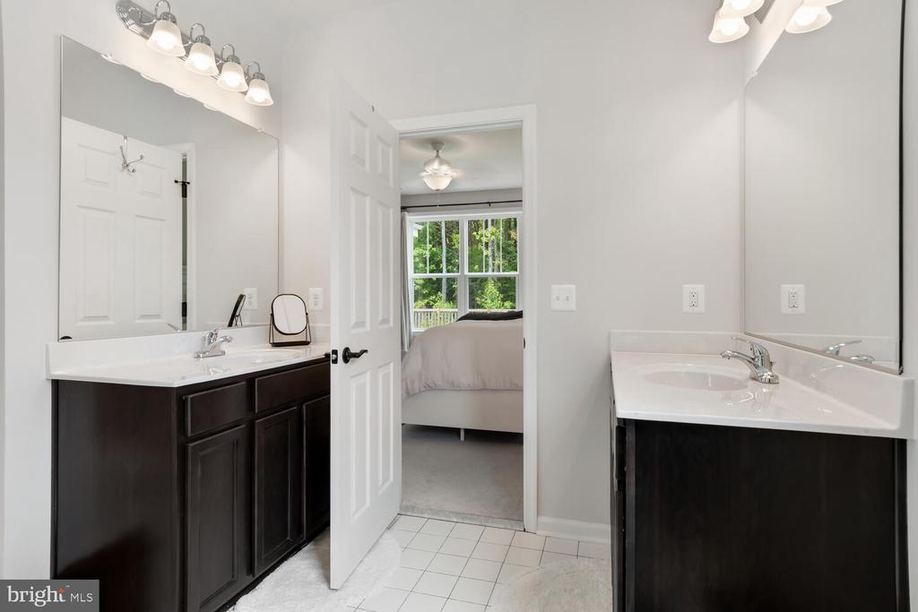 8218 Beaver Beck Ct