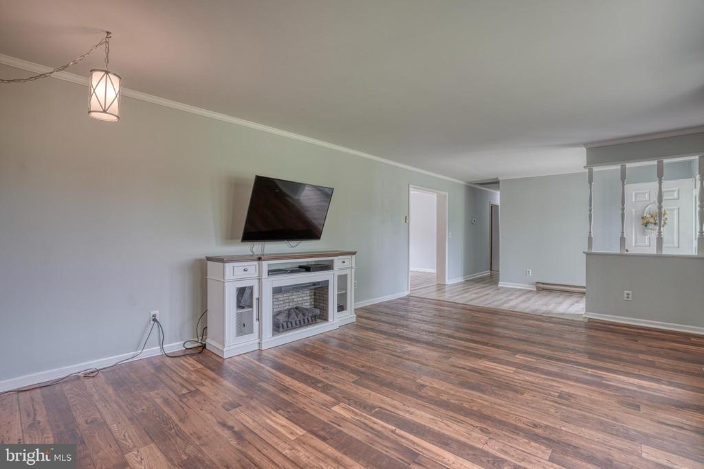 32670 Discovery Dr