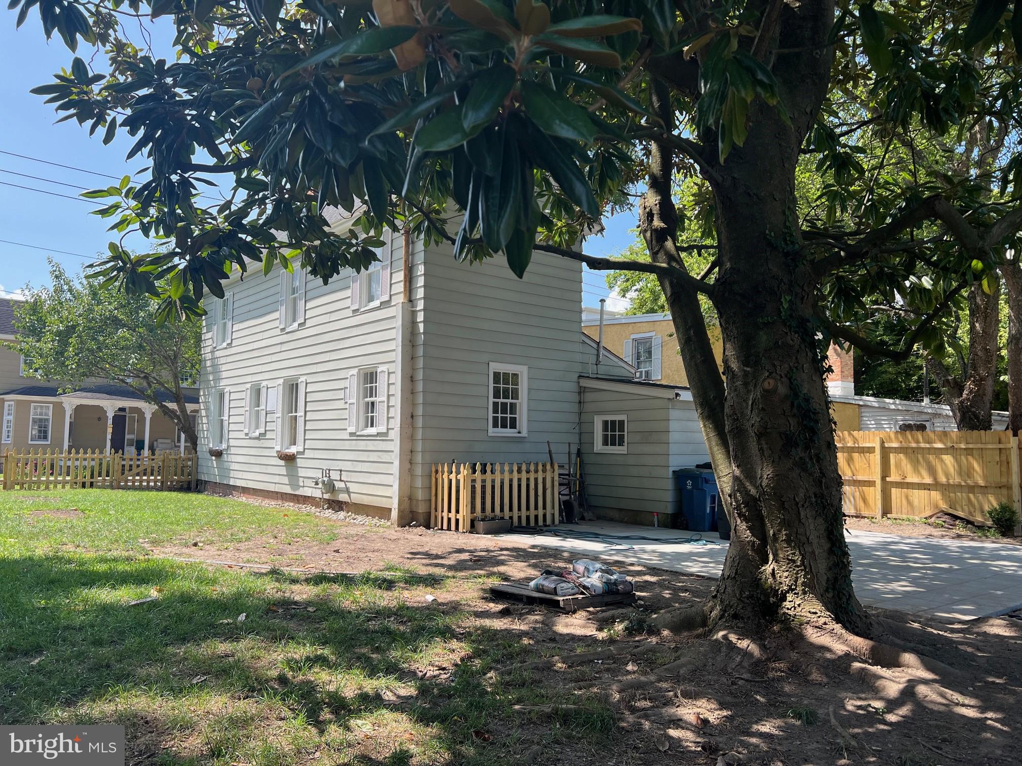 411 NORTH ST