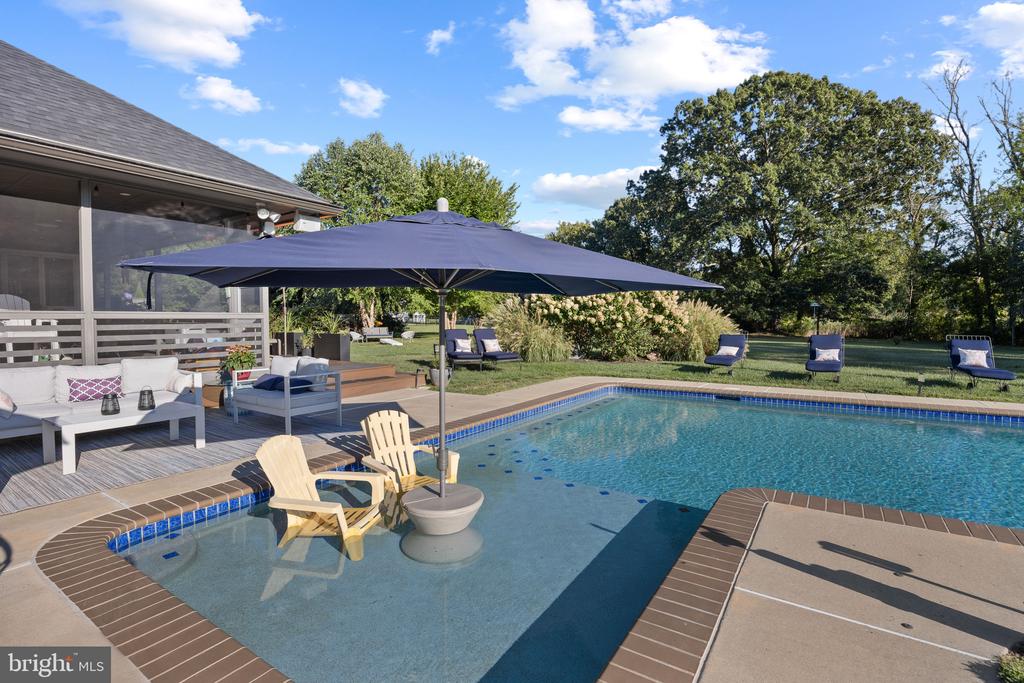 8645 Northbend Cir