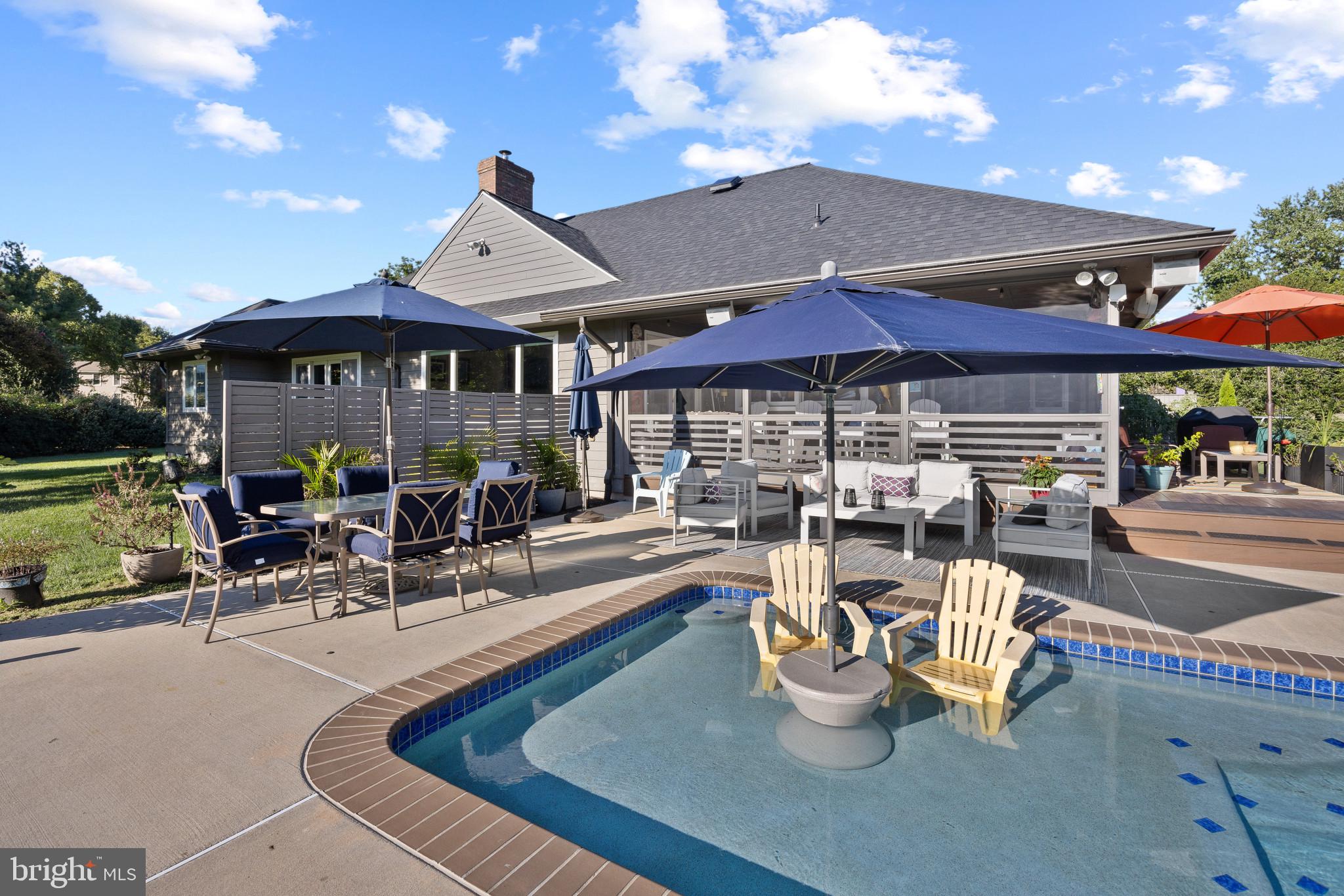 8645 Northbend Cir