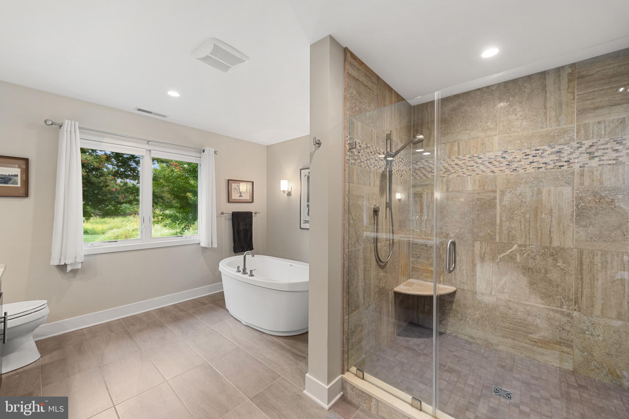 8645 Northbend Cir