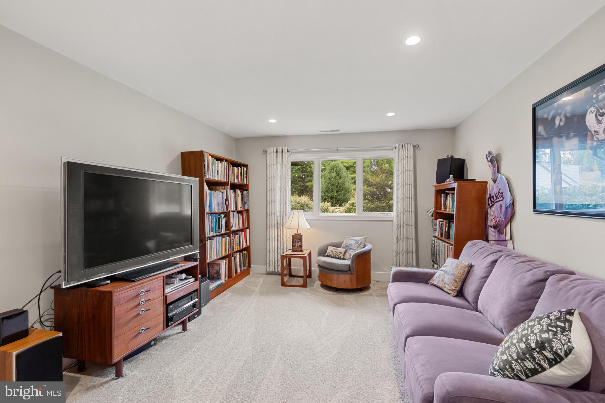 8645 Northbend Cir