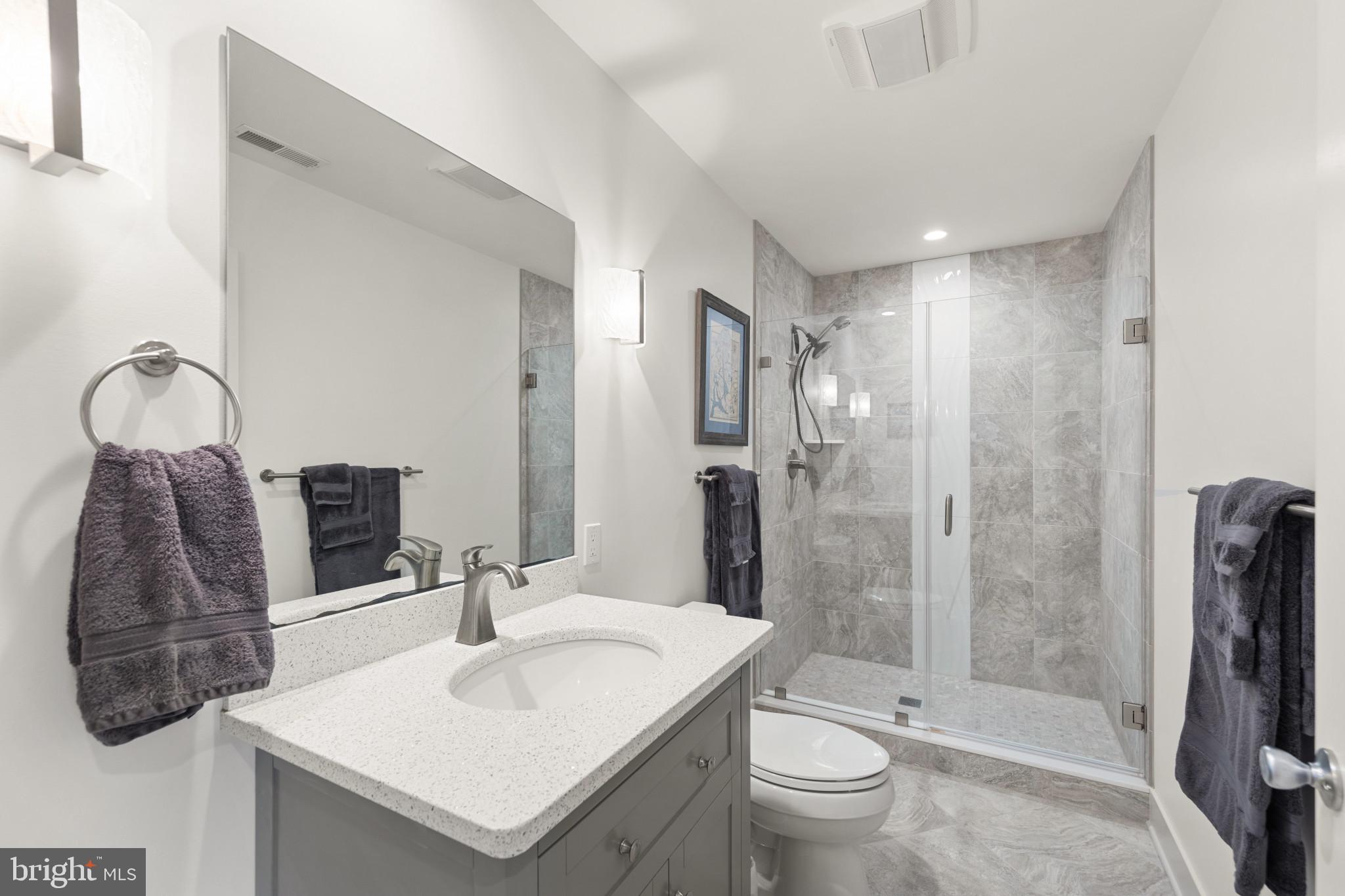 8645 Northbend Cir