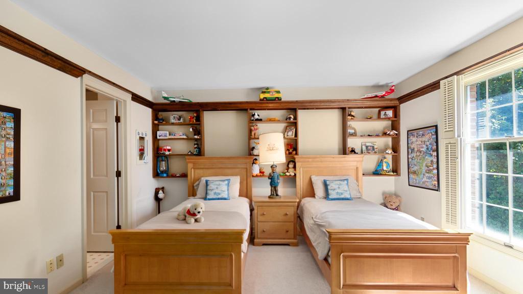 Martingham Condo