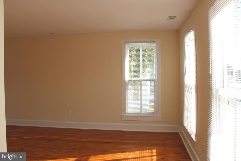 205 RAILROAD ##A