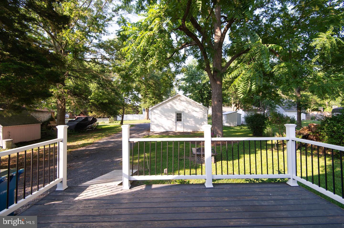 13 Plum St